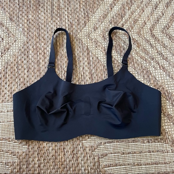 KNIX WEAR black no wire, not Padded nylon spandex bra. Size 4 34 C 32 34 D - Picture 1 of 4